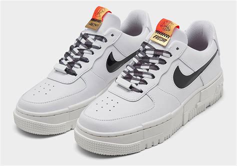 Nike Air Force 1 Pixel online 